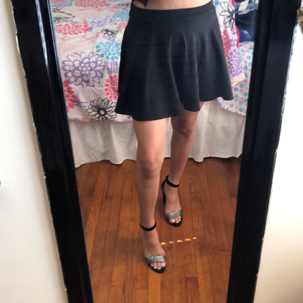 Black soft mini fancy skirt